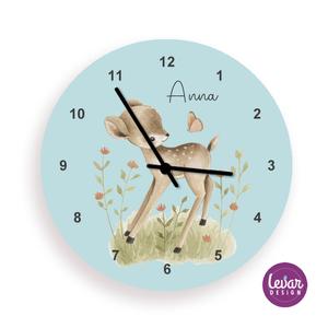 Kinderzimmer Uhr Waldtiere Reh | Leise Wanduhr für Kinder Namen personalisiert | Artikelnummer: 0465-4553-0162 -2