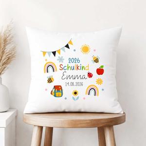 Schulkind 2026 - Personalisiertes Kissen zur Einschulung | Weiches Kinderkissen personalisiert mit dem Namen  | Artikelnummer: 8116-4024-6304 200