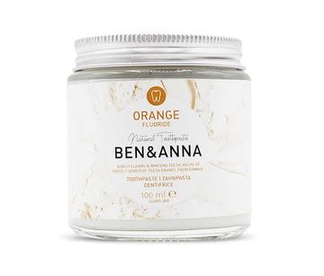 Zahncreme im Glas