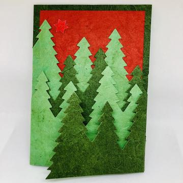 Grußkarte – Weihnachtsbaum Roter Himmel