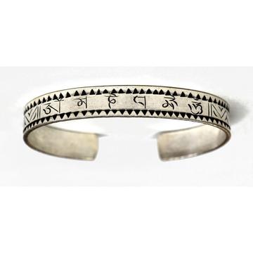 Armreif aus unedlem Metall