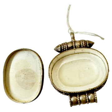 Amulett oval