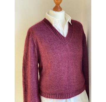 Helene V-Neck Sweater - Strickanleitung | Mit V-Ausschnitt - Der Klassiker in lässig | Artikelnummer: 200234