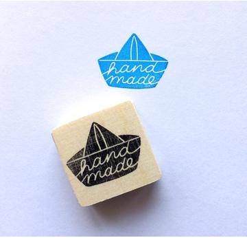 handgeschnitzter Stempel  Papierschiff 