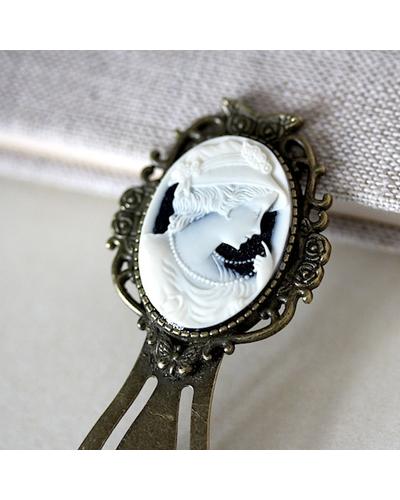 Dame mit Perlen Lesezeichen  | Lesezeichen mit Cameo | Artikelnummer: 0013 