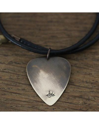 Plektrum Halskette Schwalbe  | mit Lederband | Artikelnummer: 0080  