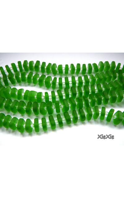 1 Strang  Meerglas Perlen quadratisch Flaschengrün |  | Artikelnummer: 872