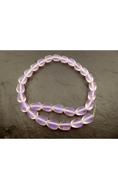 1 Strang  Glasperlen in tropfenform  opalisierend |  | Artikelnummer: C25