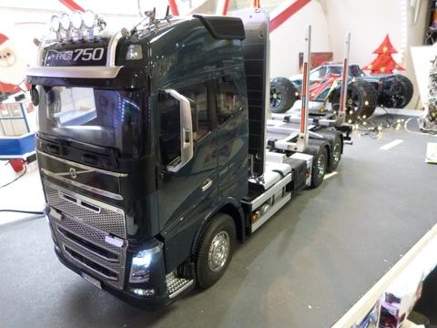 Tamiya 1:14 RC Volvo FH16 Holztransporter RTR | Artikelnummer: 300056360