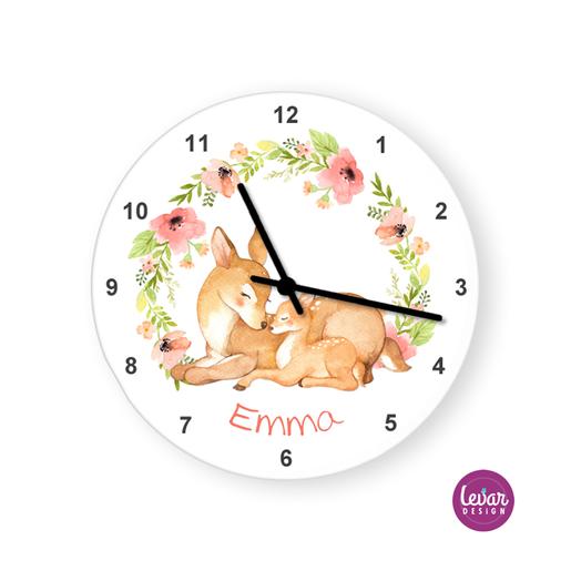 Personalisierte Wanduhr Reh | Hochglänzende runde Wanduhr für Kinder | Artikelnummer: 5525-5360-0582 -1