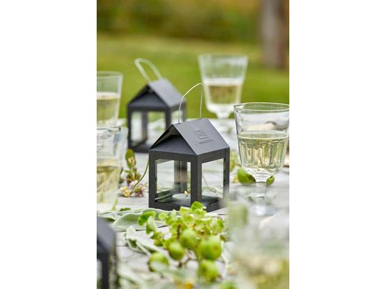 A2 Living Laterne – Zeitlose Eleganz für Dein Zuhause und Deinen Garten | Artikelnummer: 6437-0283-4114
