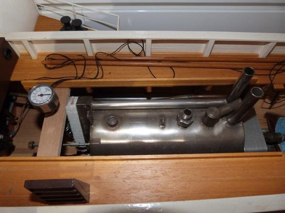 Seitenraddampfer mit 2 Zyl. Dampfmaschine | Artikelnummer: 159
