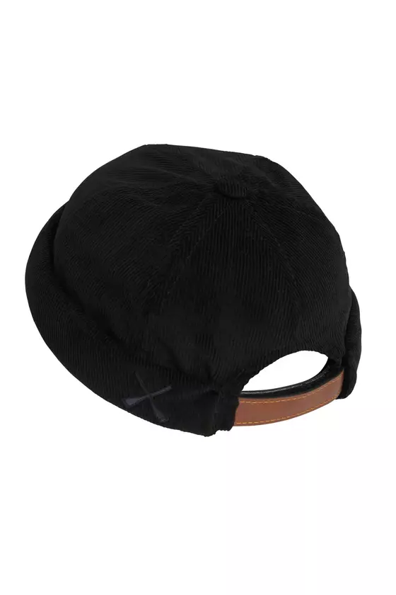 Docker Beanie Corduroy Black von Beton Cire