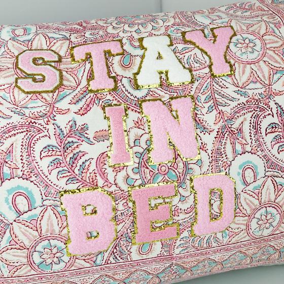 goldmarie Deko Kissen  STAY IN BED - gemustert - hellgrau rosa hellblau - 40x60cm