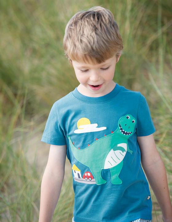 T-Shirt mit Applikation "Dino in Town", blau, Biobaumwolle