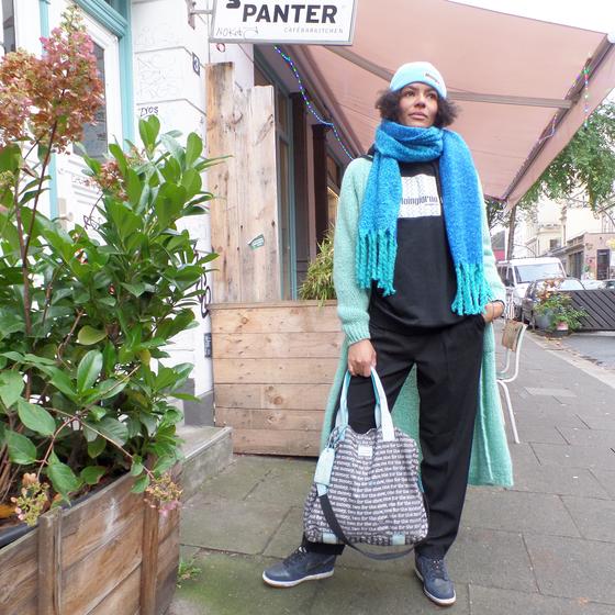 goldmarie Shopper "one for the money, one for the show" Print dunkelgrau-türkis-weiß 50x39cm