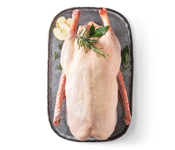 Gans mit Hals und Innereien