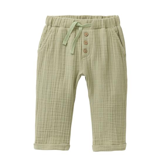 People wear Organic Musselin Hose Helles Olivgrün