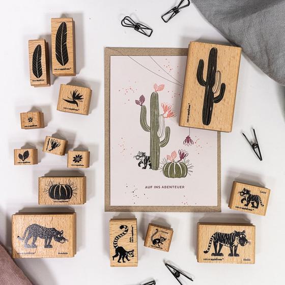 Cats on Appeltrees Stempel Lemur Haruna