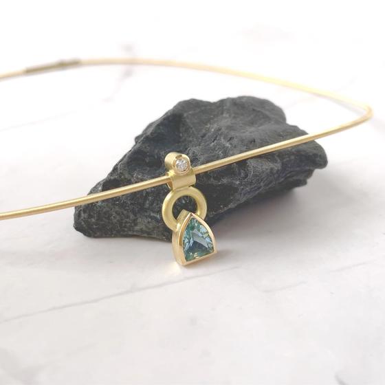 Anhänger mit Halsreif 750 Gold, 1,4mm dick, 45cm