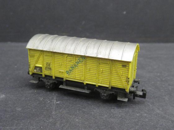 Arnold 0422 301 Gedeckter Güterwagen 2-achsig gelb Banannewagen DB Spur N