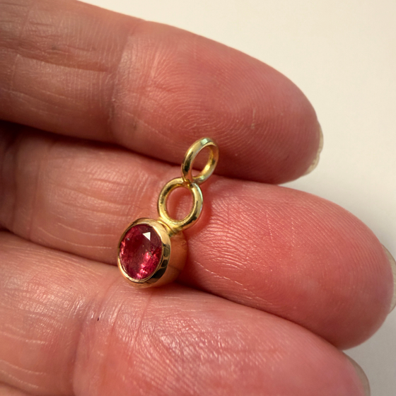 anhaenger_turmalin_rot_gold