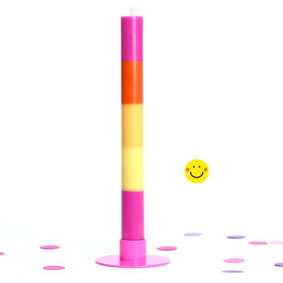 Kleine bunte  Kerze Yippie und Glückwunsch