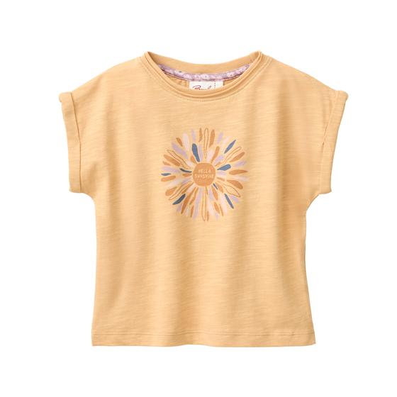 People wear Organic T-Shirt Sonne Honiggelb