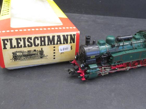 Fleischmann 4810 Tender Dampflok BR T16 (BR 94) KPEV grün/schwaz 8177 Spur H0  VP
