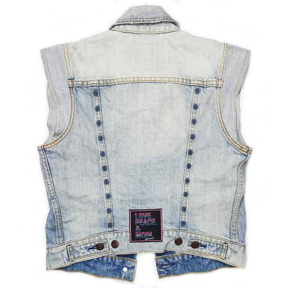 goldmarie Jeansweste LOVE PEACE MOIN - NR 06126 - Recycelt aus einer Jeansjacke - denim washed