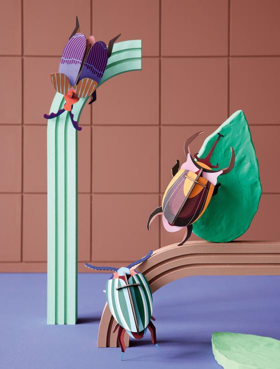 Studio Roof Rainbow Leaf Beetle