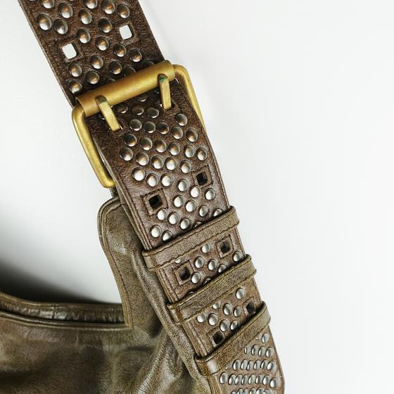 goldmarie Ledertasche HALBMOND - Taschenriemen-Nietenbesatz - vintage braun