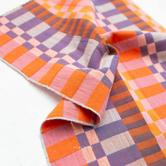 Fine & Dandy Webstoff von Fableism mit farbenfrohen Mustern – ideal für Taschen, Kleidung und Accessoires bei Spreefee Stoffe.