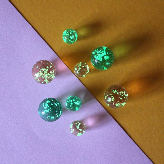 ava&yves Magische Murmeln Glow in the Dark Rosa Mint