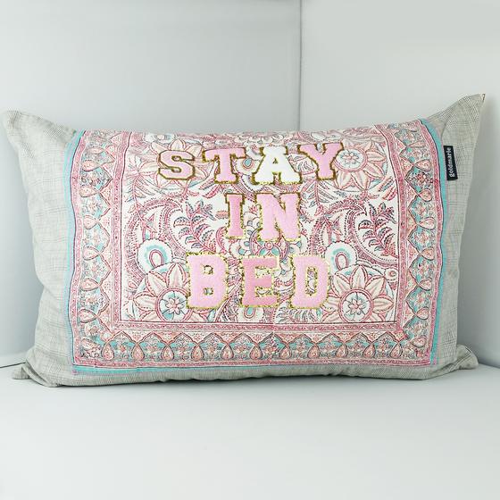 goldmarie Deko Kissen  STAY IN BED - gemustert - hellgrau rosa hellblau - 40x60cm
