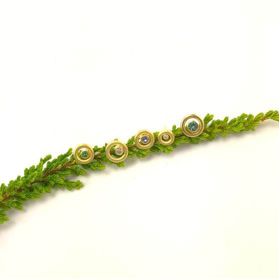 Ohrstecker-gold-handarbeit-Safir