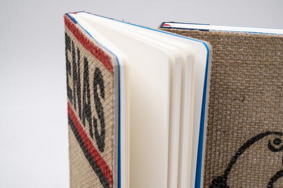 Notizbuch A5, Hülle: Kaffee-Jute_Schönbergers Kaffeegreissler