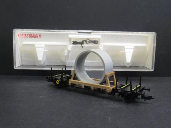 Fleischmann 5217 Tiefladewagen der DB mit Beton Röhre Güterwagen Spur H0 OVP