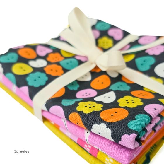 Fat Quarter Paket Bits and Bobs Sarah Hearts Stoff Nähutensilien