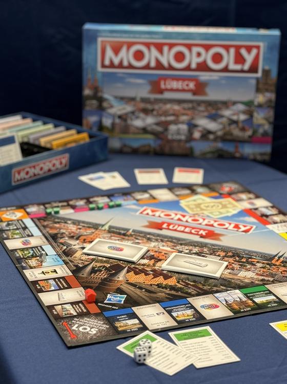 Spielkarton "MONOPOLY Lübeck"
