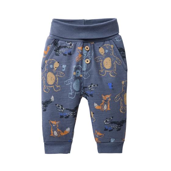 People wear Organic Sweat Hose Waldtiere Indigoblau