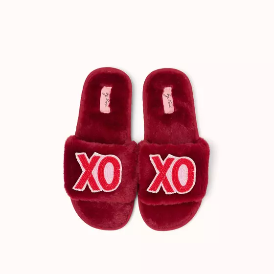 By Vivi. Brosche XO - für Slipper, Kleidung, Taschen und mehr - rosa-rot