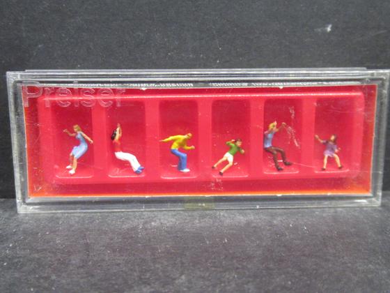 Fguren 79065 Figuren zum Kettkarusell Spur N OVP