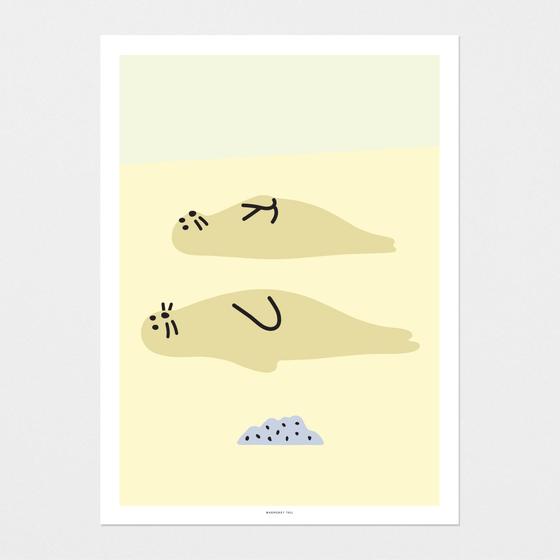 Warmgrey Tail Print Seal Friends
