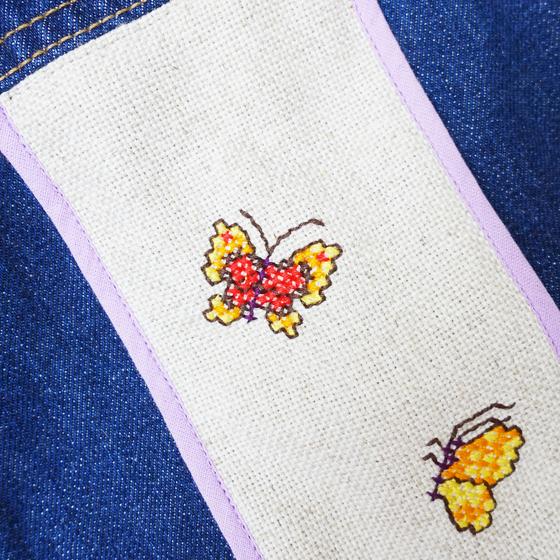 goldmarie Jeansweste LOVE PEACE MOIN - NR 41 - Stick-Applikation - Recycelt aus einer Jeansjacke - denim blau