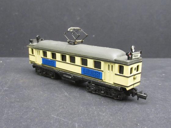 unb 0815 Überlandstraßenbahn hell/gelb Selbstbau mit Antrieb Spur N