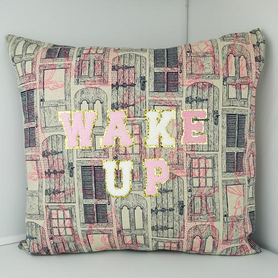 goldmarie Deko Kissen WAKE UP - Vintage Muster - beige-blau - 45x45cm - Unikat 