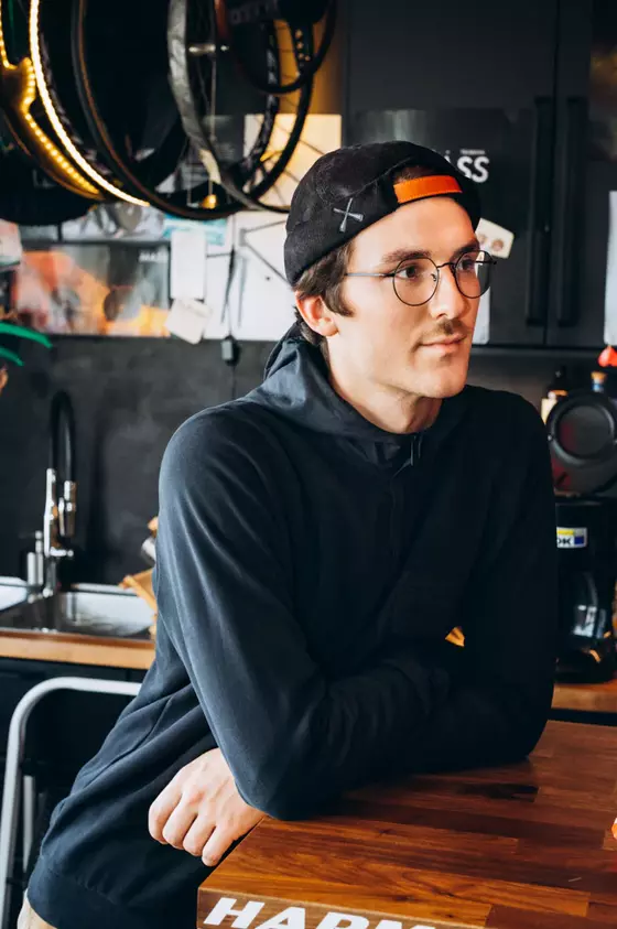 Docker Beanie Corduroy Black von Beton Cire