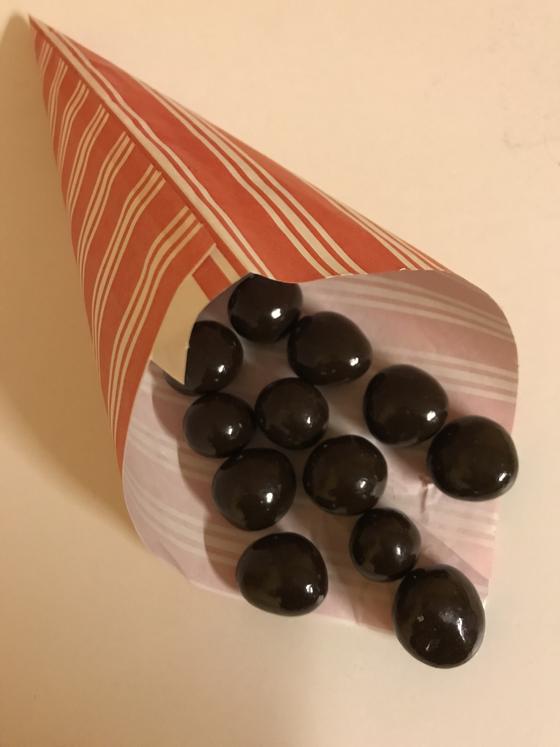Narr dunkle Schokolade mit Erdbeerfüllung (100g)