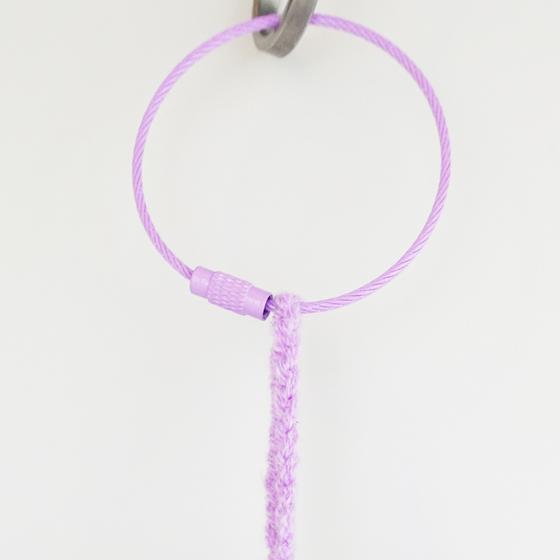 goldmarie Taschenanhänger QUALLE - gehäkelt - lavendel 